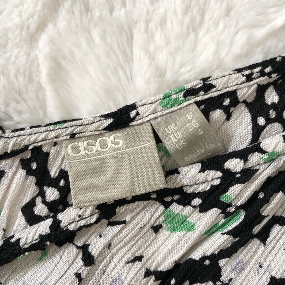 ASOS Floral Romper - Picture 7 of 7
